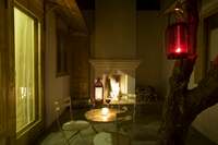 Inner courtyard, rhododend cottage